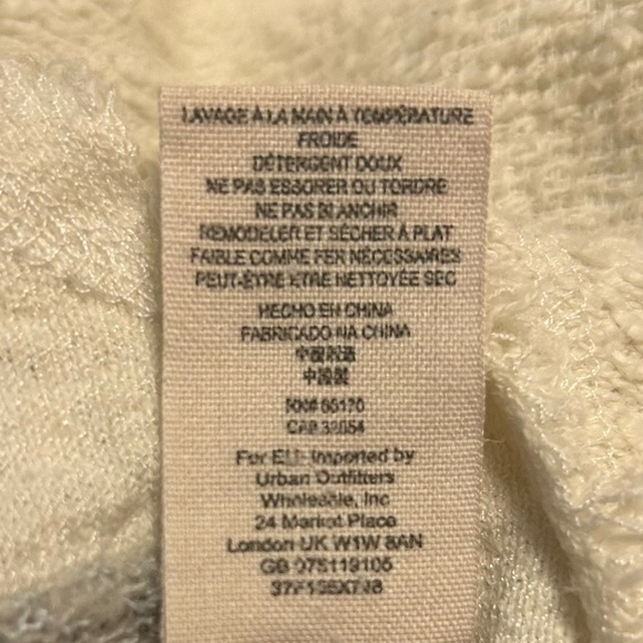 Free People Women’s S Overeized Ivory & Silver Leopard Sequin V-Neck Knit Tunic - Picture 9 of 9